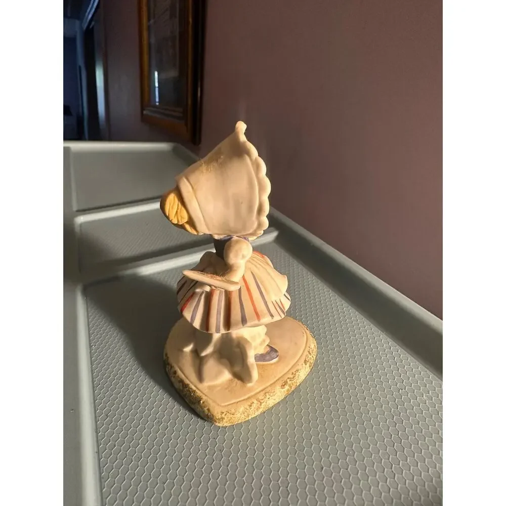 Vintage Porcelain Girl Figurine Hand‑Painted Kitsch Decor Japan